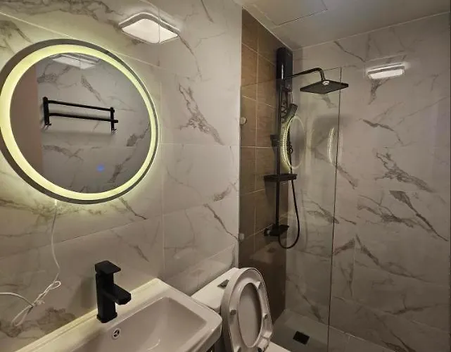 Affordable With Wifi In Mckinley Bgc 4* Manila