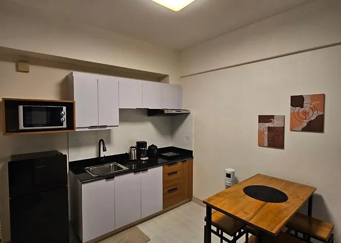 Affordable With Wifi In Mckinley Bgc Apartahotel Manila